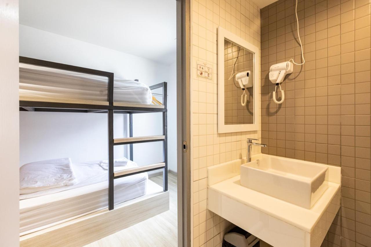 Baan Kun Mhor Hostel บ้านคุณหมอโฮสเทล Bangkok Eksteriør bilde