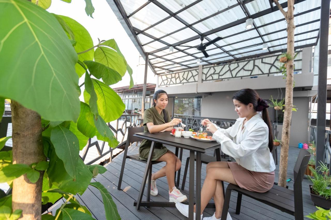 Baan Kun Mhor Hostel บ้านคุณหมอโฮสเทล Bangkok Eksteriør bilde