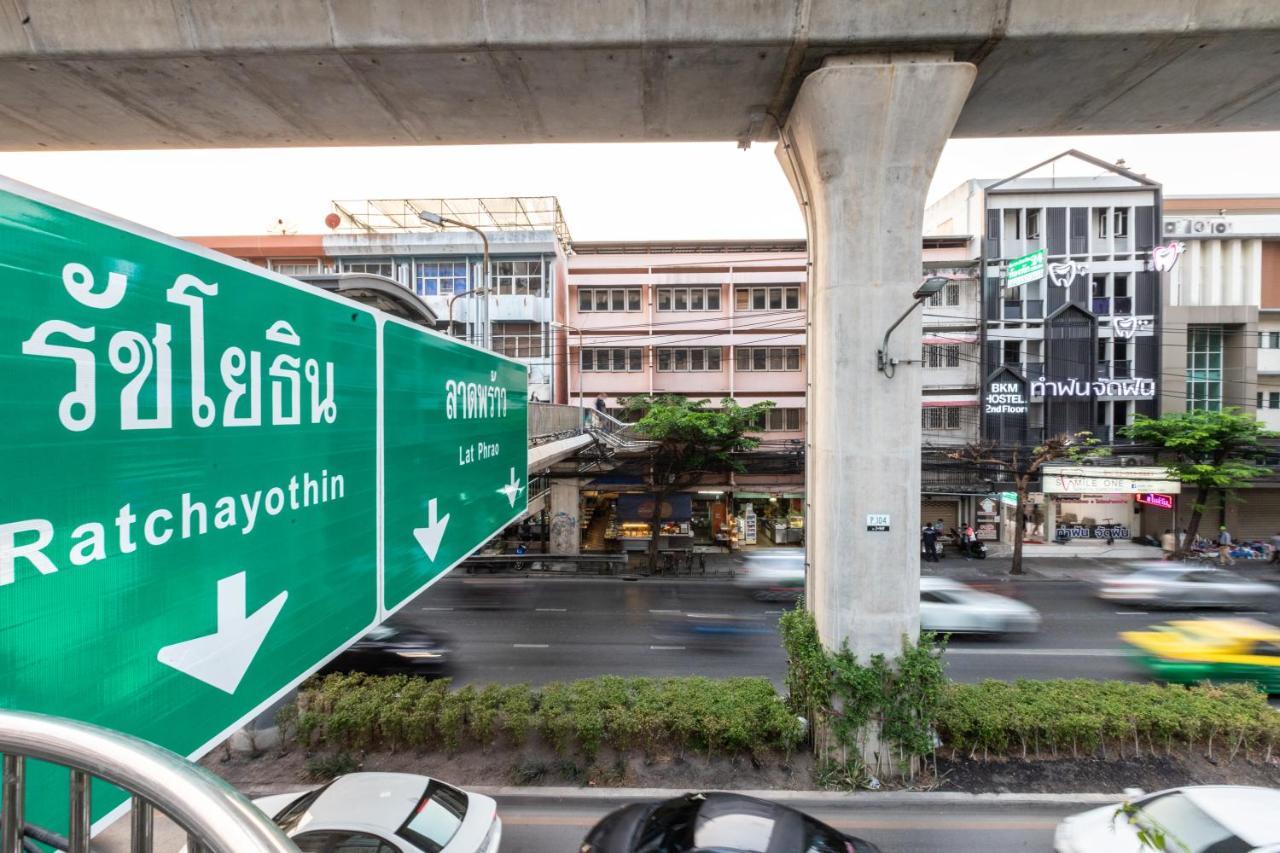 Baan Kun Mhor Hostel บ้านคุณหมอโฮสเทล Bangkok Eksteriør bilde